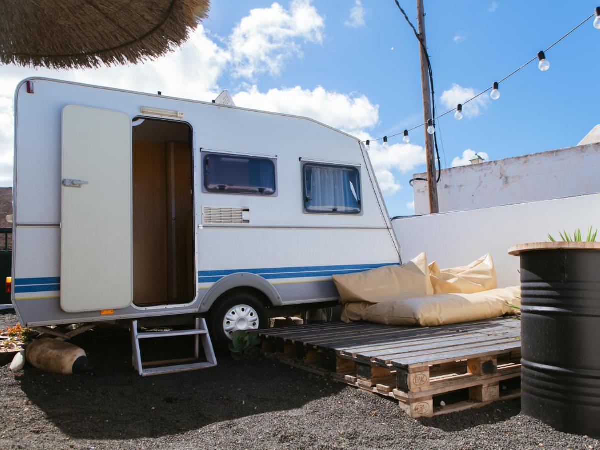 Glamping Caravan Lanzarote ティナホ エクステリア 写真