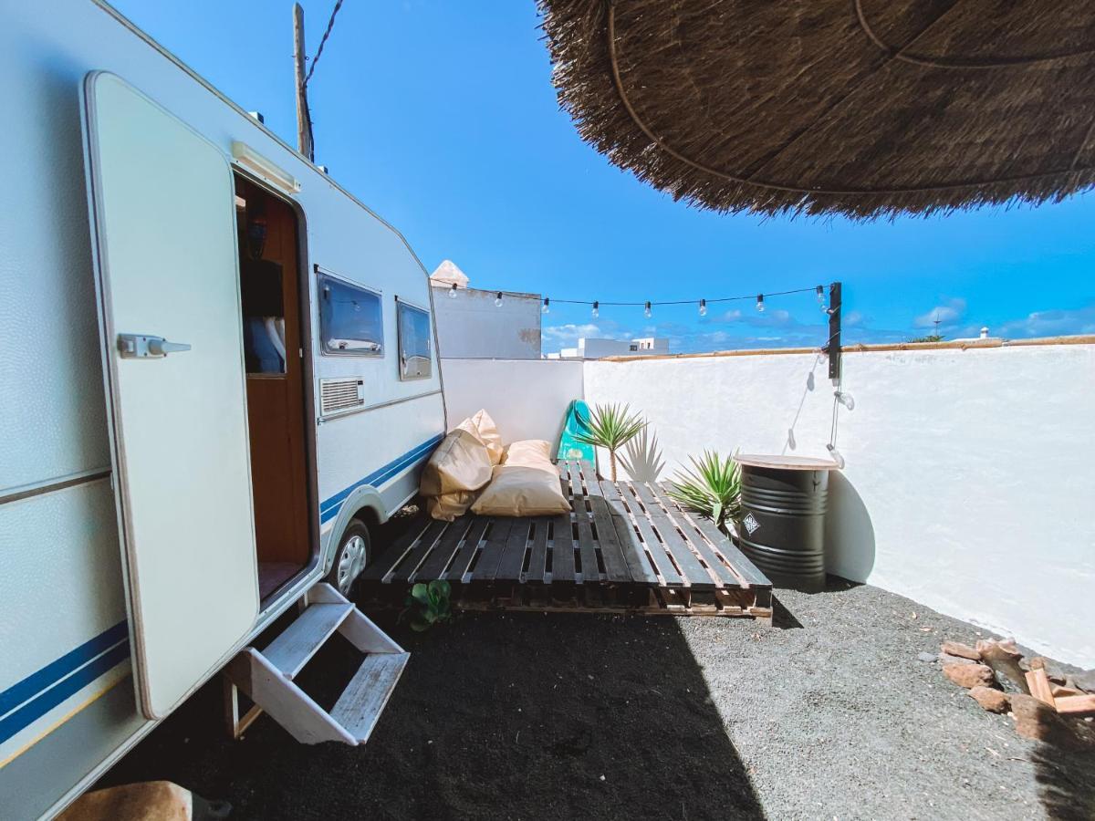 Glamping Caravan Lanzarote ティナホ エクステリア 写真