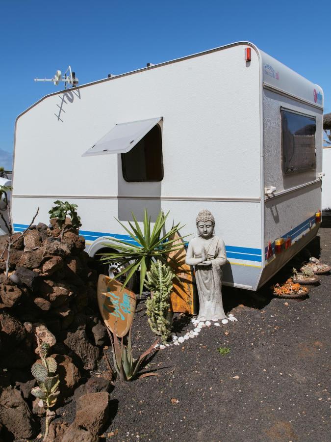 Glamping Caravan Lanzarote ティナホ エクステリア 写真