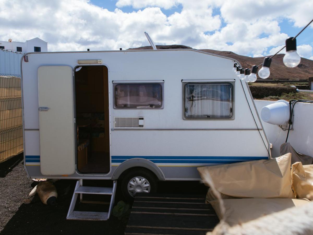Glamping Caravan Lanzarote ティナホ エクステリア 写真
