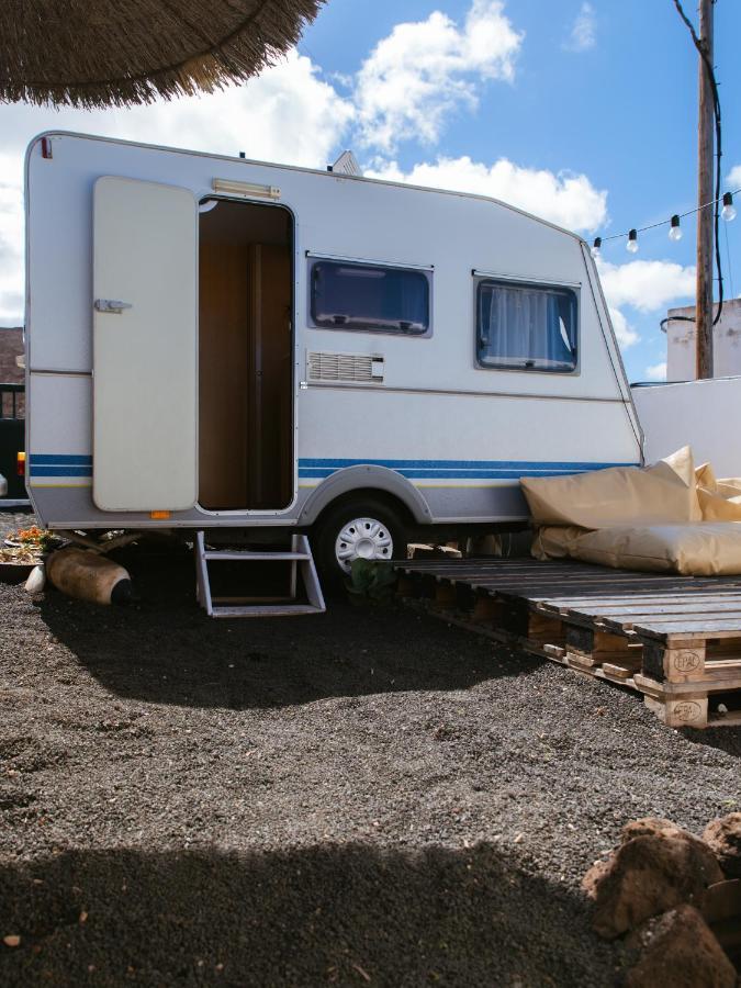 Glamping Caravan Lanzarote ティナホ エクステリア 写真